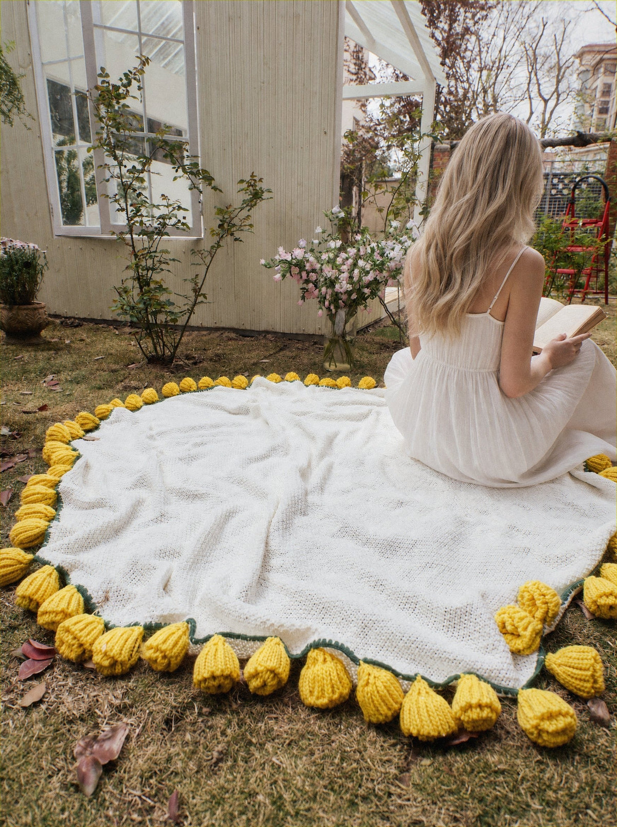 Bloomie Bouquet Blanket
